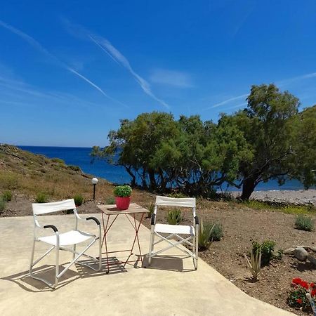 Το Κυμα . Appartement Livadi  Buitenkant foto
